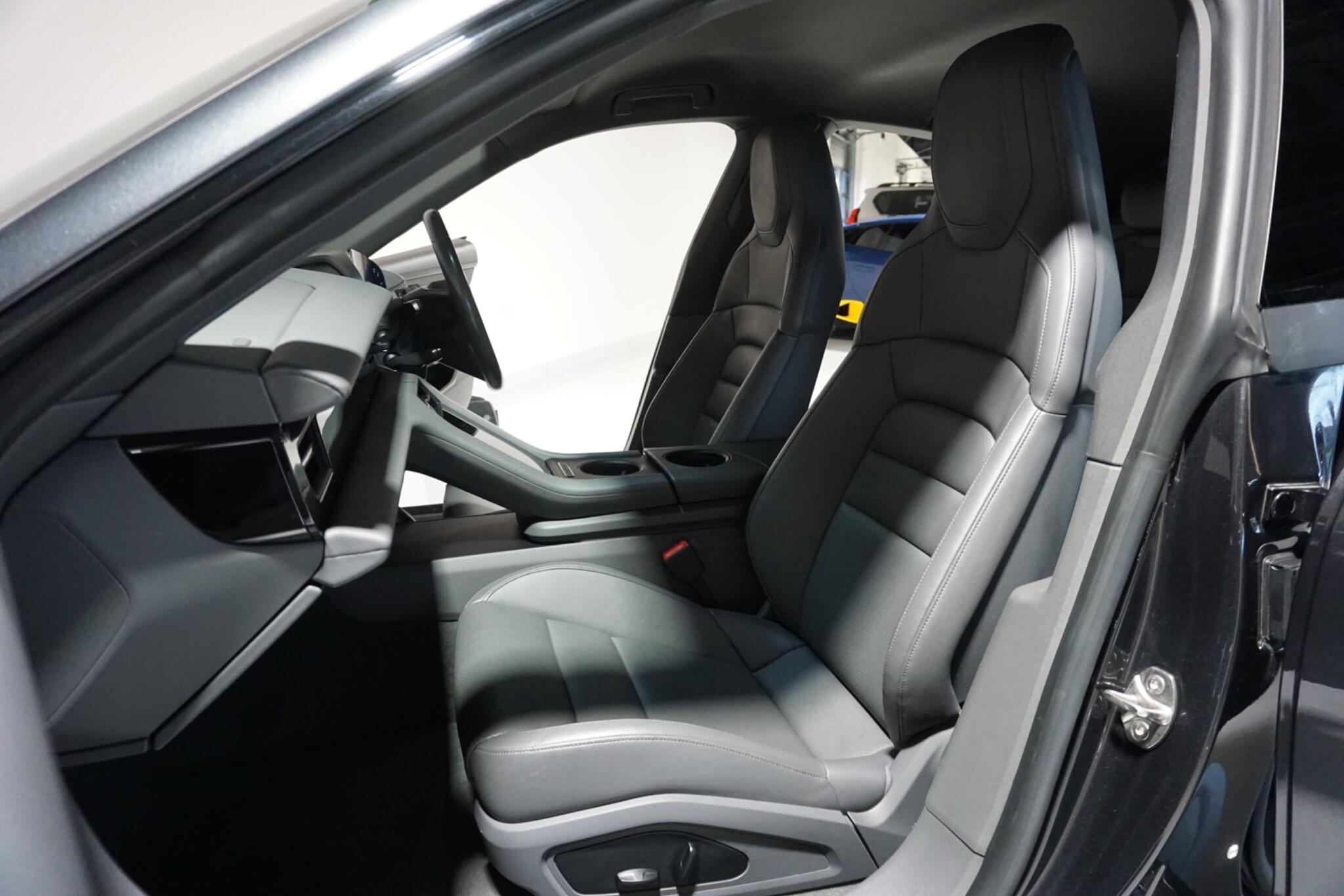 Porsche Taycan Performance Plus 93.4kWh 4S Saloon 4dr Electric Auto 4WD (571 ps)